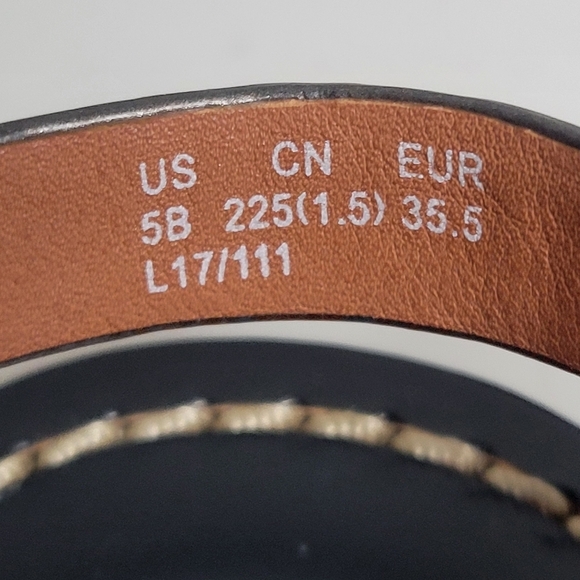 Coach Sandals With Coach Link Size 5B. - Picture 11 of 14